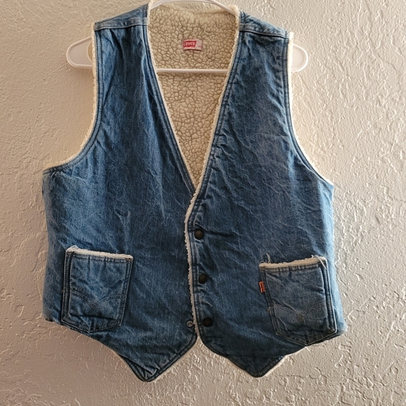 Levi's Sherpa Lined Vintage Vest Size Large - Picture 1 of 6